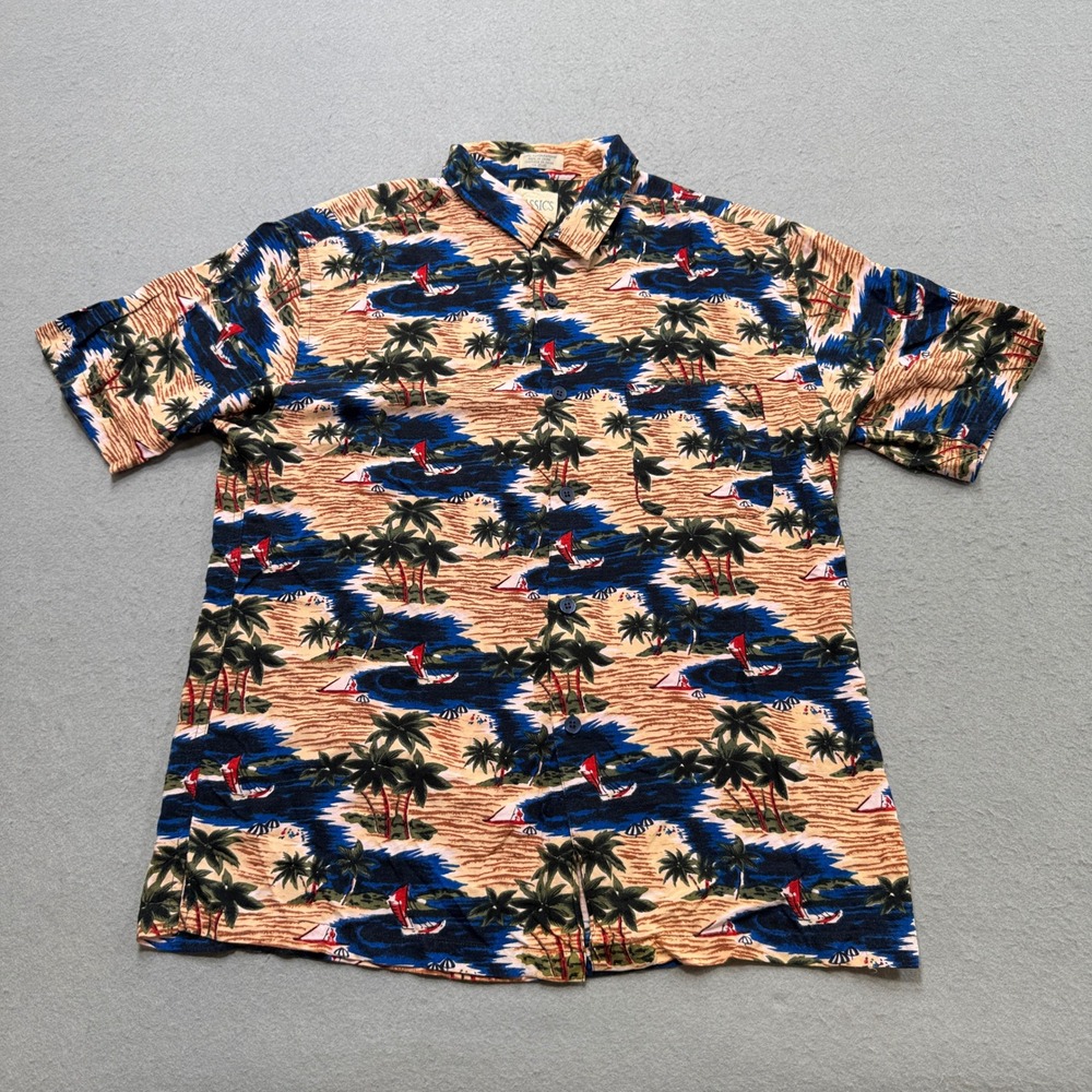 Classics Rayon Hawaiian Shirt Men's Medium Tropical Sailboat Button Down Vintage